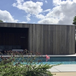 Cubic met luifel | moderne poolhouse | moderne poolhouses | West-Vlaanderen